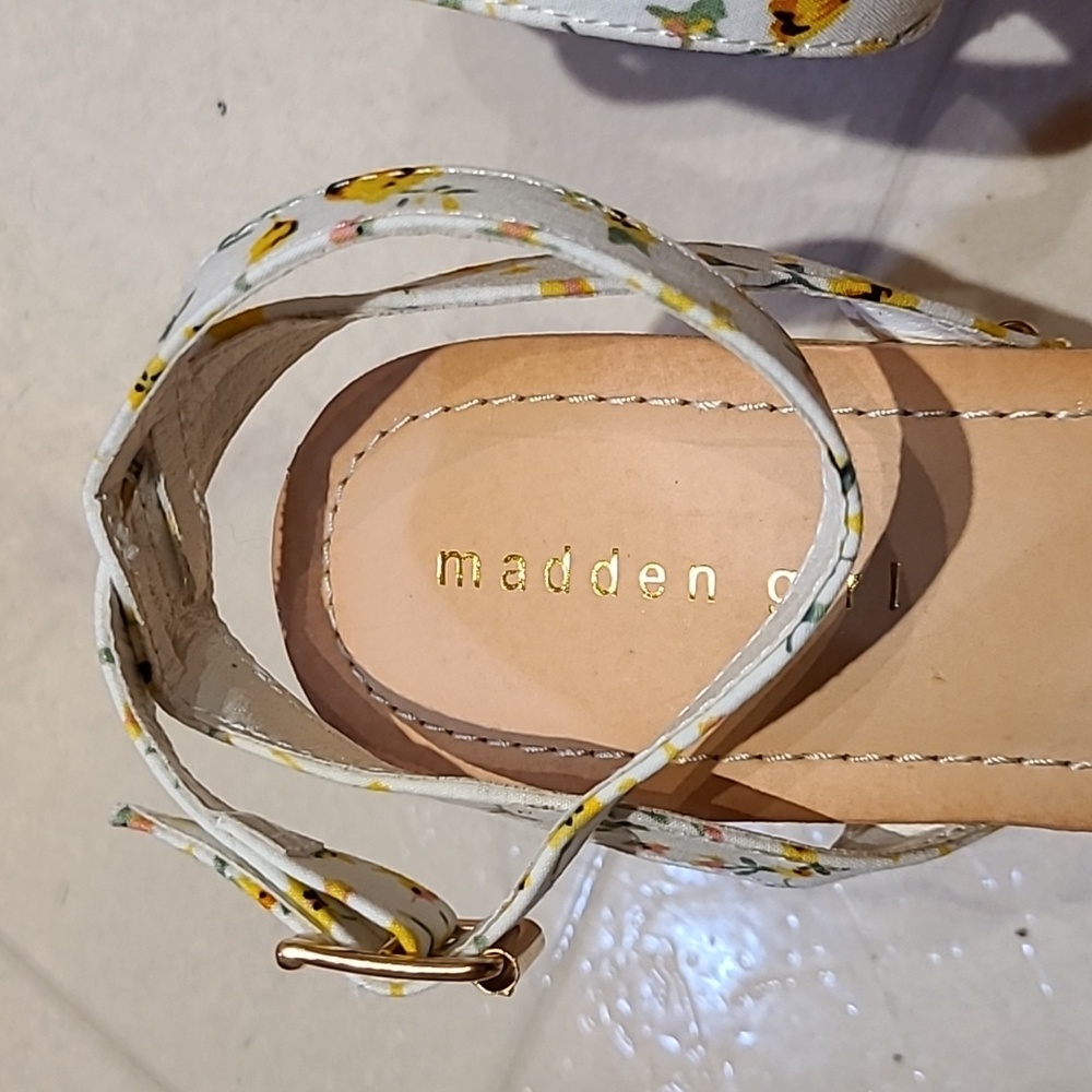 Madden Girl Sunflower Heels - Picture 3 of 6